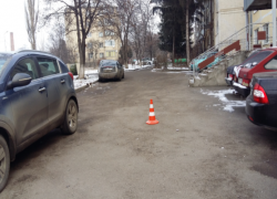 Два студента вытащили 10-летнего школьника из-под колес автомобиля в Пятигорске