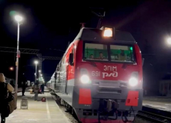 Пассажирка поезда Кисловодск — Тында родила ребенка прямо в пути 