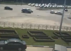 Авария на улице Доваторцев в Ставрополе попала на видео