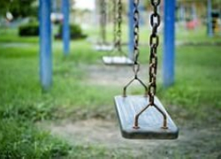 На Ставрополье мужчина домогался свою маленькую дочь