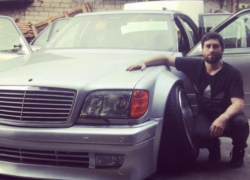 Житель Кисловодска ошеломляет окружающих тюнингом своего Мерседеса