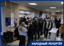 «За что главврачу платят 136 тысяч?»: огромные очереди в поликлинике №6 взбесили ставропольцев