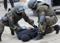 Взорвать здание УФСБ в Ставрополе хотел террорист с помощницей 