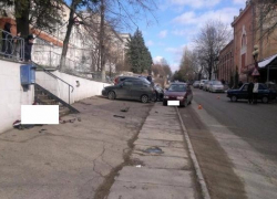 В сеть попали кадры с места смертельного ДТП в Железноводске 