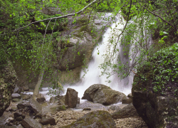 Житель подмосковья погиб в ущелье водопада в Георгиевском районе