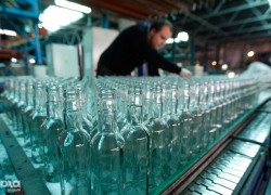 Рабочие стеклотарного завода не дали газовикам закрутить вентиль