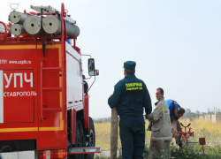 Глухонемые мужчина и женщина не смогли вызвать пожарных и тушили огромное пламя мокрыми тряпками под Ставрополем