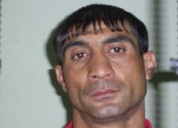 Кареглазый мужчина в черной футболке и синих джинсах бесследно исчез на Ставрополье