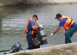 Двоих утонувших в Терско-Кумском канале мужчин ищут на Ставрополье
