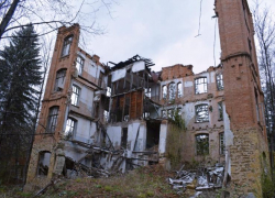 Полуразрушенную мужскую гимназию Сильникова в Кисловодске вновь выставили на торги за 228 миллионов рублей