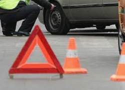 Фура и легковушка столкнулись на выезде из населенного пункта Ставрополья