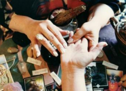 На Ставрополье за снятие порчи выманили золото и деньги