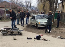 Девушка на ВАЗе и скутер столкнулись в районе Пятигорска