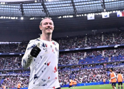 Третья победа Моти: ставропольский вратарь помог «ПСЖ» вернуть пальму первенства чемпионата Франции