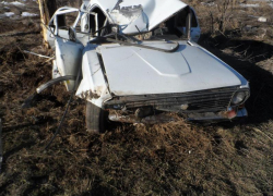 На трассе Ставрополья у автомобиля взорвалось колесо: погиб мужчина