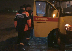 Иномарка на Ставрополье влетела под колеса грузовика