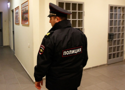  30 тысяч рублей заплатил ставрополец за брошенный в полицейского мобильный телефон 