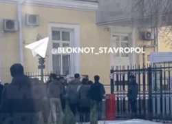 Студенты-мигранты организовали конфликт около СКФУ в Ставрополе: видео
