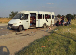 На Ставрополье автобус из Армении попал в ДТП: 17 человек пострадали