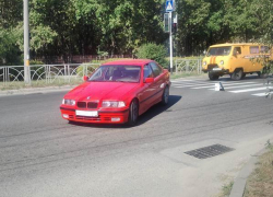В Ставрополе автомобиль сбил ребенка, переходившего дорогу на красный