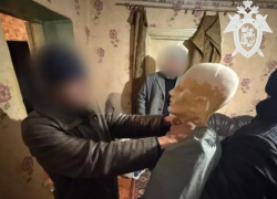 Житель Ставрополья до смерти избил ножкой от стула и металлическим прутом своего собутыльника