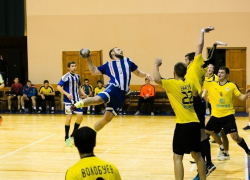 Две выездные победы вывели ставропольский «Динамо-Виктор» в группу лидеров Суперлиги