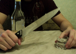 Пенсионер жестоко расправился с товарищем на Ставрополье из-за того, что тот лез в его личную жизнь 