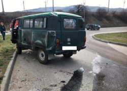 Пожилая пара и их маленький внук перевернулись в УАЗе из-за женщины-водителя в Кисловодске