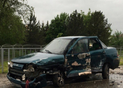   Разговорчивый водитель ВАЗа спровоцировал тройное ДТП под Ставрополем, - очевидцы