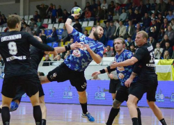 Битва титанов: «Виктор» победил гостей из Санкт-Петербурга в трудном матче и доминирует в чемпионате