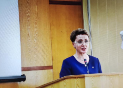 Глава Ипатовского округа Вера Шейкина сохранила за собой пост