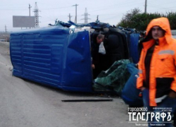 Грузовик и фургон столкнулись около Минеральных Вод