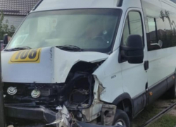 В Михайловске в ДТП с маршруткой пострадали двое ставропольцев 