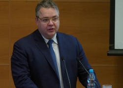 Отнимать у фермеров и сельхозпроизводителей теряющую плодородность землю предложил в Госдуме губернатор Ставрополья Владимиров