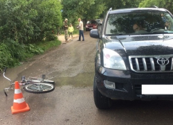 Водитель внедорожника сбил 8-летнюю велосипедистку в Пятигорске