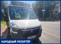 «Крепче держаться нужно»: водитель Ставрополя прокатил женщину и ее ребенка-инвалида «с ветерком»