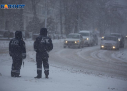 Штормовое предупреждение объявлено на Ставрополье из-за сильного ветра и гололеда