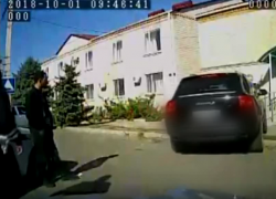 Погоня полиции за лихачом без прав на "Порше" попала на видео на Ставрополье