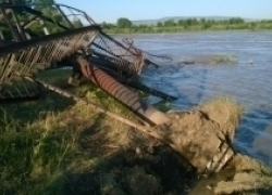 Опора водовода упала на Ставрополье: восемь населенных пунктов остались без воды