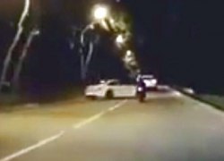 Эффектный вылет в кювет элитного белого «БМВ» под Пятигорском попал на видео