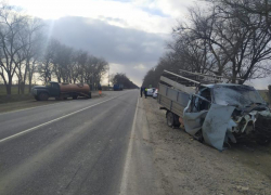 В Ипатовском горокруге газель столкнулась с машиной дорожной службы