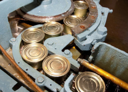 На Ставрополье генеральный директор завода и руководители исправительной колонии украли свыше 73 миллионов рублей