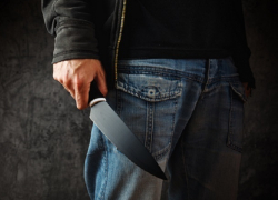  После убийства товарища, мужчина заметая следы, поджёг диван на Ставрополье