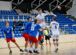 Оторвались по-питерски: гандболисты «Виктор-СУОР» увезли очки из Санкт-Петербурга