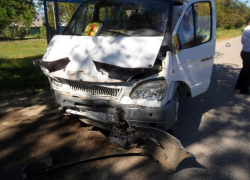 В Благодарном пьяный водитель врезался в маршрутку