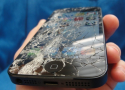Разбивший свой смартфон житель Ставрополя  ради страховки соврал полиции, что его украли