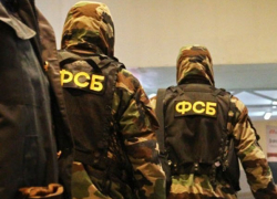 ФСБ задержала двоих оперуполномоченных за взятку