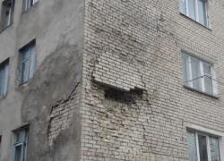 Стена общежития обрушилась в Ставрополе