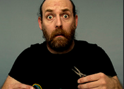 Сотрудник салона связи угрожал взорвать офисные здания