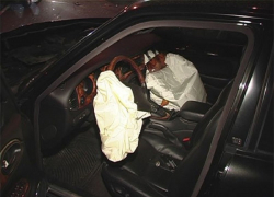 В Ставрополе пьяная  пара на «Ягуаре» протаранила автомобиль и скрылась